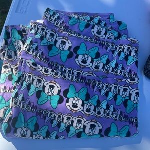 Lula roe Minnie/Disney TC leggings only worn once at Disney